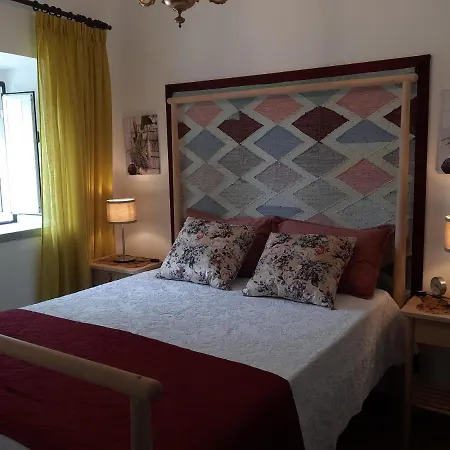 Casinha Oliveiras بيت ضيافة