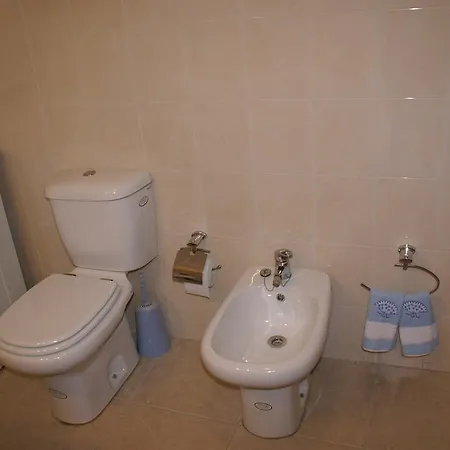 Casinha Oliveiras بيت ضيافة Bugios