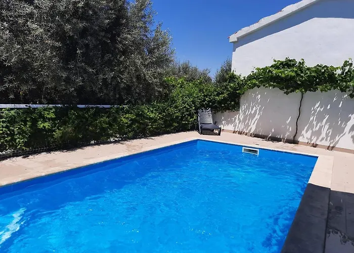 Casinha Oliveiras Bugios