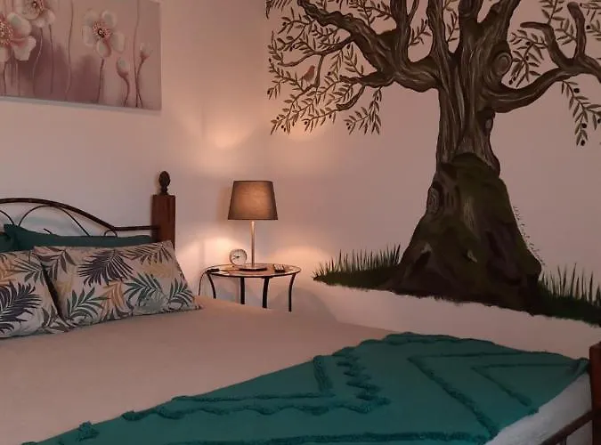 Casinha Oliveiras Guest house *